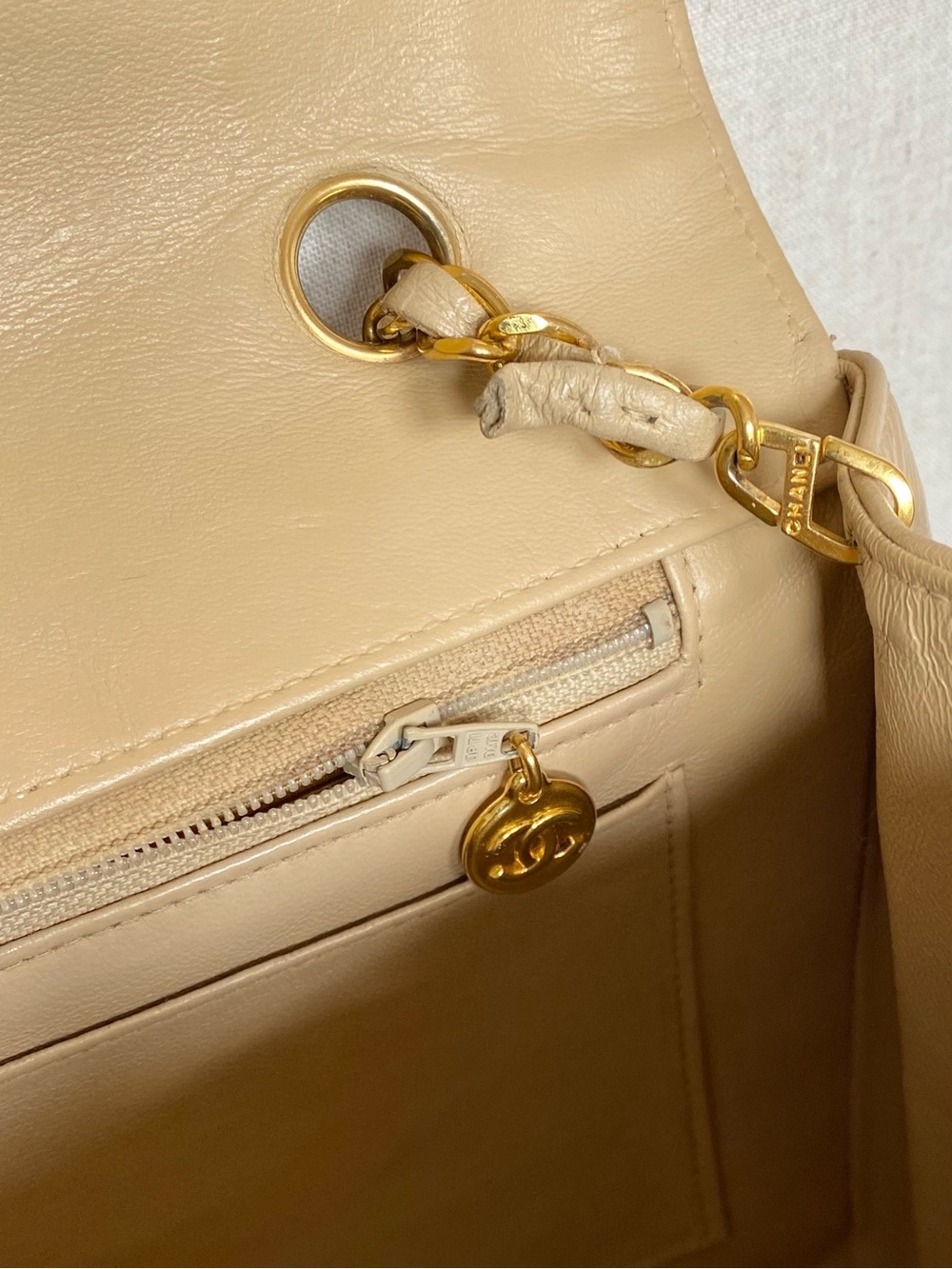 Vintage ✨ CHANEL ✨ Diana Quilted Flap Bag CC Chain Shoulder Bag Medium Authentic - Picture 10 of 13